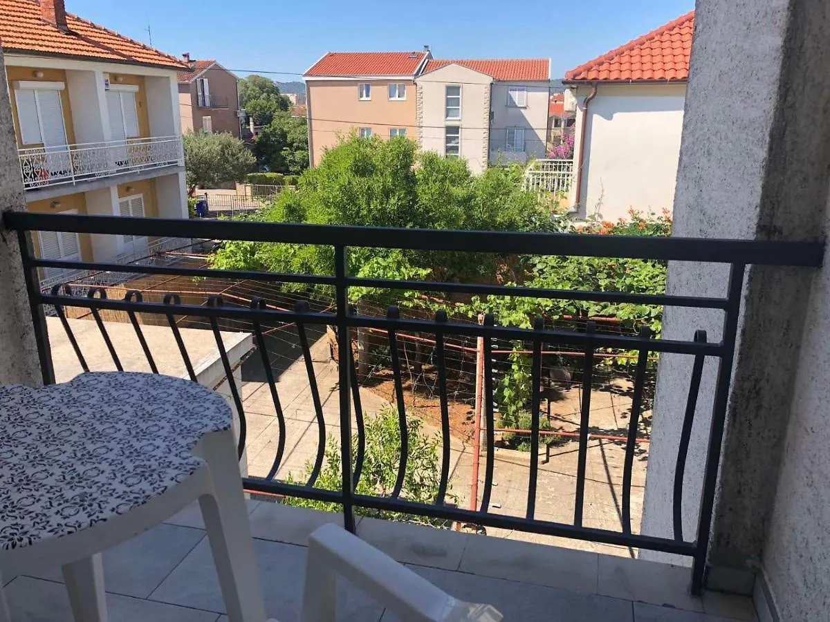 Guesthouse Adriatic Biograd Na Moru Πανσιόν